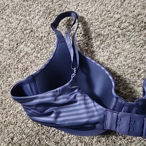 NWT Victoria's Secret Purple Tshirt Lightly Lined Demi 34B - Picture 5 of 9